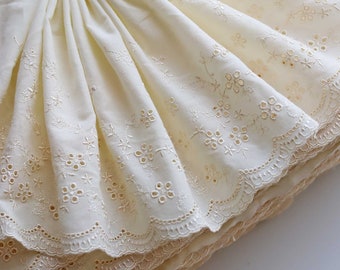 19.5cm/7.7" Very Delicate Ivory Cotton Lace With Flower Embroidery, Embroidery Lace Fabric, Sewing Craft Supplies, Sold by the Yard