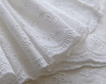 19.5cm/7.7" Very Delicate White Cotton Lace With Flower Embroidery, Embroidery Lace Fabric, Sewing Craft Supplies, Sold by the Yard