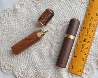 Étui à aiguilles vintage en palissandre/bois de santal, récipient à aiguilles en bois pour travaux manuels, fabriqué avec du bois et du laiton