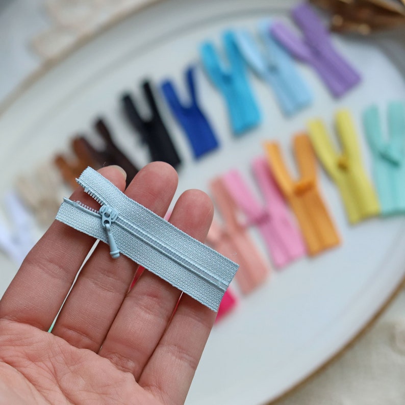 Cremalleras súper pequeñas de 5 cm/2,0 para ropa de muñecas, en 20 colores, micro mini cremalleras, perfectas para proyectos de costura de muñecas imagen 4
