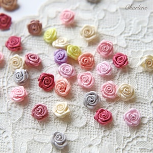 10 stuks - 1 cm / 0,39" premium zeer kleine satijnen lint roze bloemen, in 24 kleuren, perfect voor poppenjurk, bloemendecor, knutselbenodigdheden