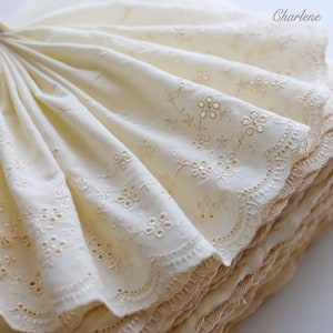 19.5cm/7.7 Very Delicate Ivory Cotton Lace With Flower Embroidery, Embroidery Lace Fabric, Sewing Craft Supplies, Sold by the Yard zdjęcie 7