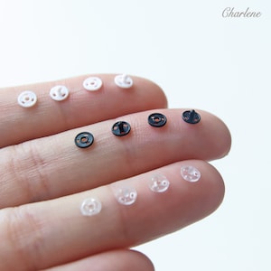 4 mm / 0.16インチ 超小型プラスチックスナップ留め具、ホワイト/ブラック/クリア、BJDやその他の人形の服、人形のボタン用のスナップ留め具