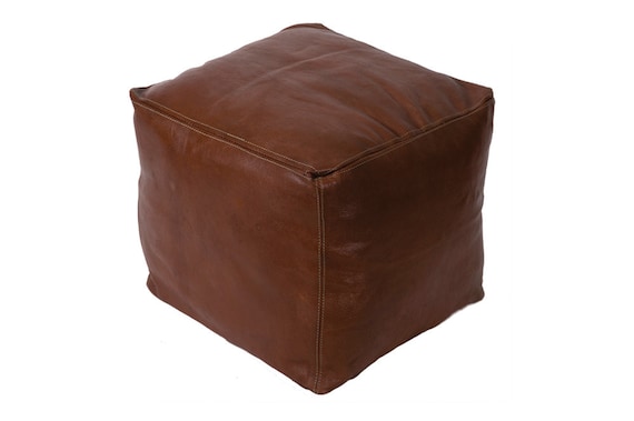 Firm pouf 2024