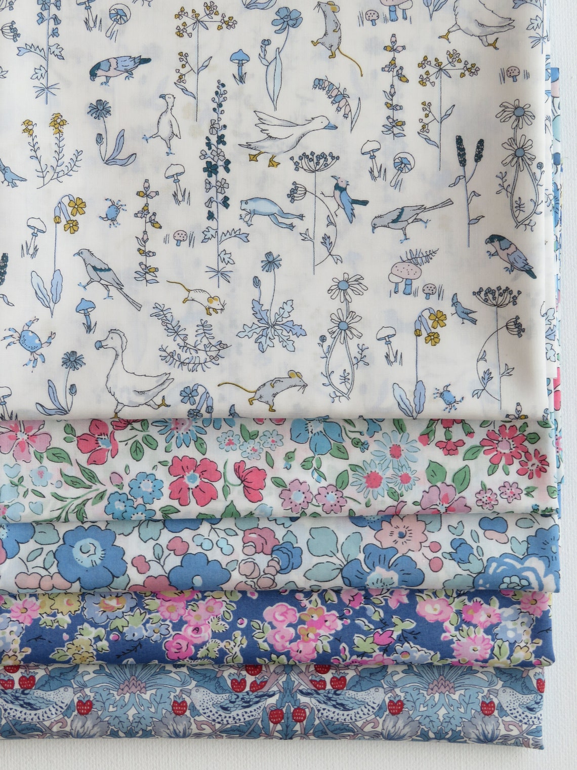 Liberty Fabrics Tana Lawn® - Theo - Colorway F-CC - 03638030F-CC Blue ...