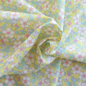 Liberty Fabrics Tana Lawn® - Paysanne Blossom - Colorway C