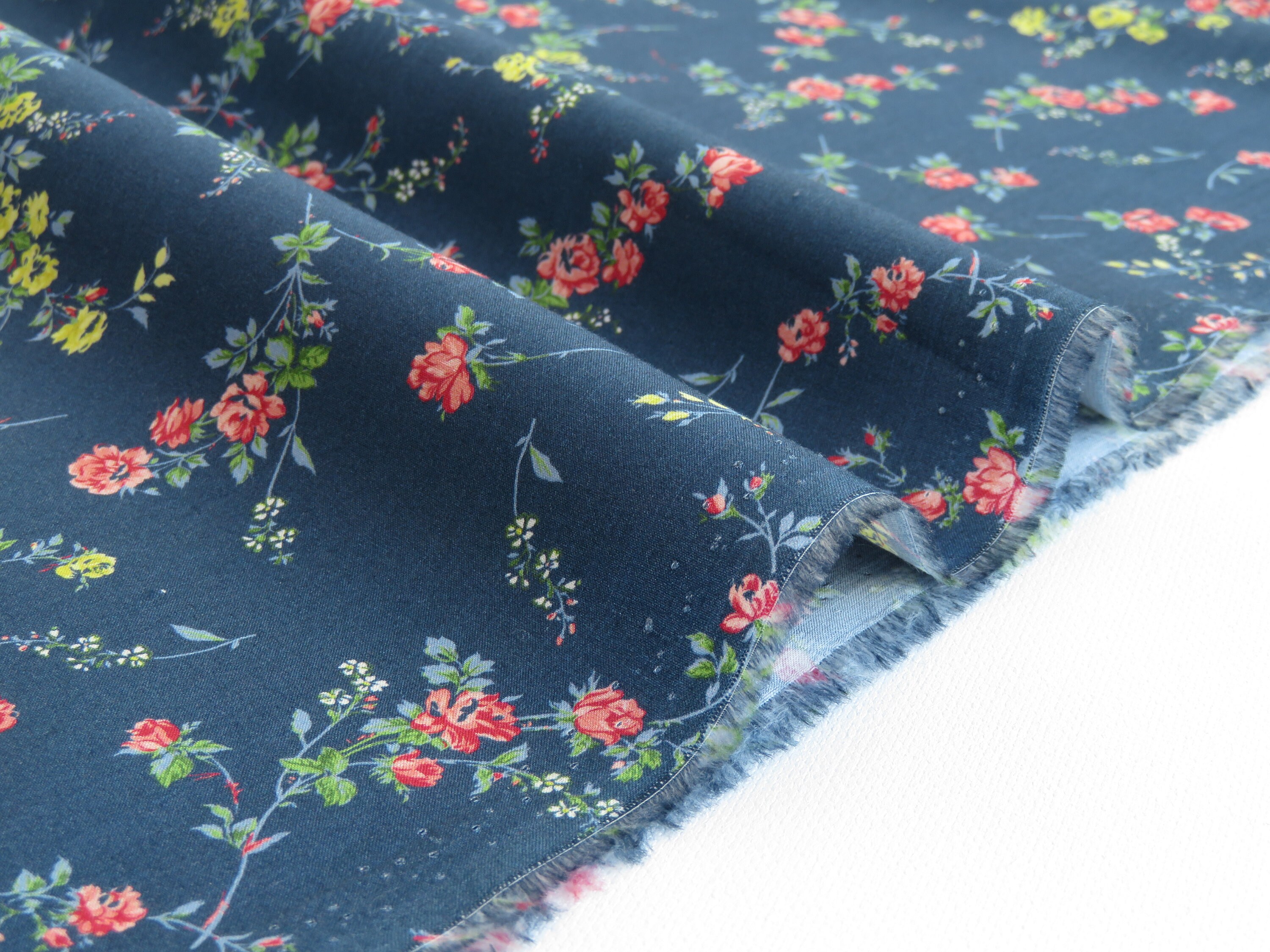 Liberty Fabrics Organic Tana Lawn® - Elizabeth - Colorway C -  01570009C
