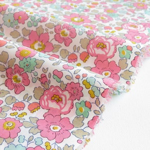 Liberty Fabrics Tana Lawn®  - Classic Collection - Colorway Q - 03632019Q