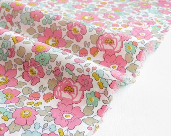 Liberty Fabrics Tana Lawn®  - Classic Collection - Colorway Q - 03632019Q