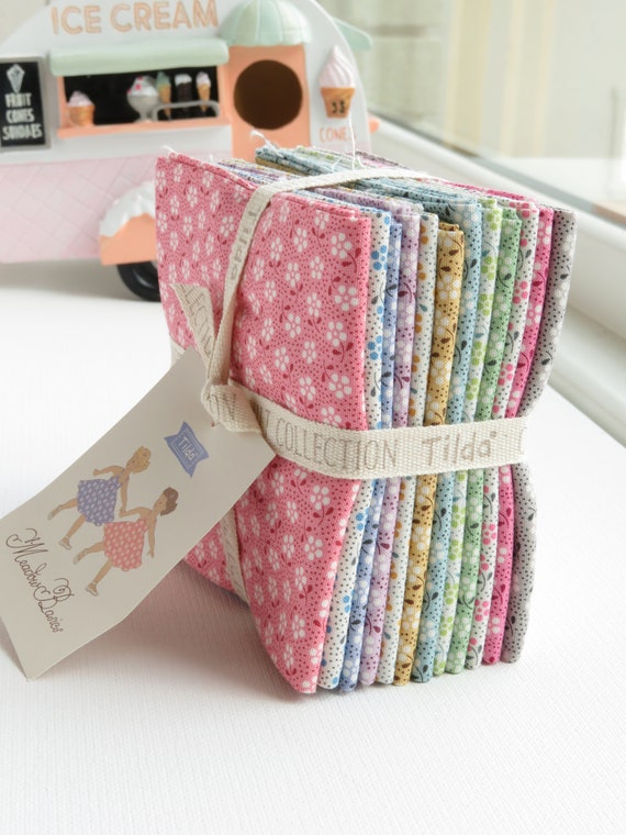Tilda: Meadow Basics Bundle - 12 Fat Eigths Tilda: Meadow Basics Bundle - 12 Fat Eigths
