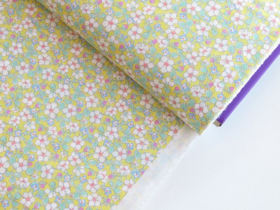 Liberty Fabrics Tana Lawn® - Paysanne Blossom - Colorway C