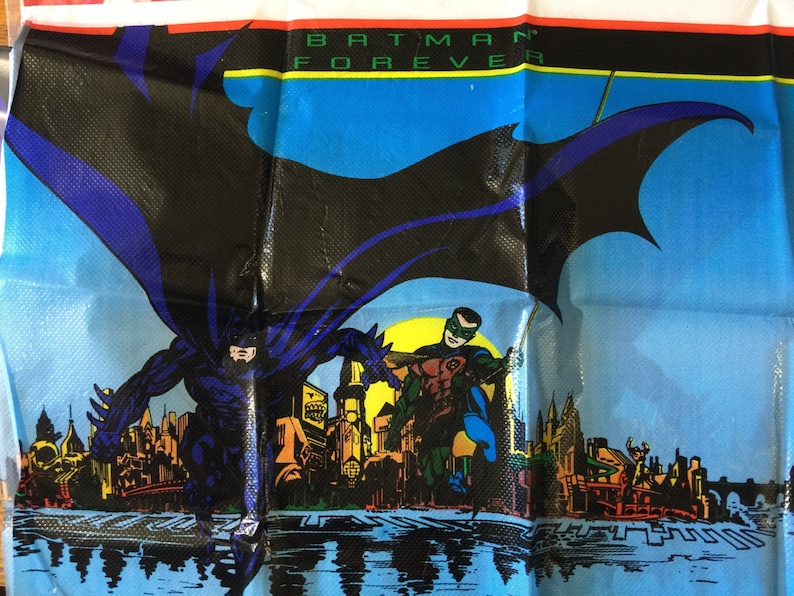 8 Batman Forever party plates