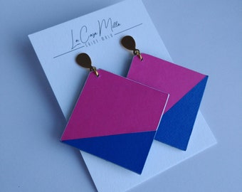 Boucles d'oreilles géométriques, graphiques, losanges, colorées, rose fushia et bleu électrique