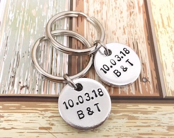 Personalised couples keyring set with date and initials, anniversary gift for boyfriend, wedding present for groom, gift for husband