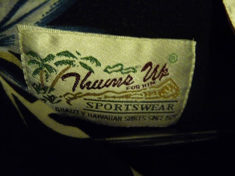 Gently Worn Thumbs Up Men/'s Hawiian Aloha shirt SS XL Floral Design Dad Wear Alert!!!