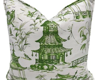Capa de almofada Pagoda Jade Verde e Branca, Estilo Chinoiserie de Templo Asiático, Algodão Slub