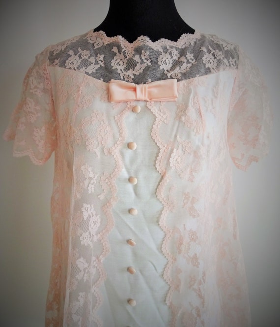 Dress #238 ~ 1960's Pink Lace Over White Linen Sh… - image 2