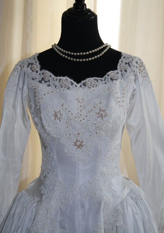 Gown #320 ~ Late 1940's (c.1949/50) White Taffeta… - image 3