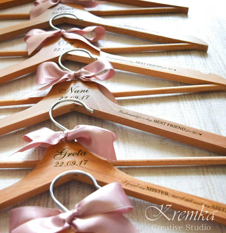 Laser Engraved Wedding Dress Hanger/bridesmaid Hanger/braifsmaid Gift