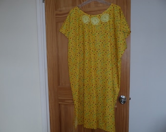 loose fitting comfy cotton simple kaftan style flowered yellow dress