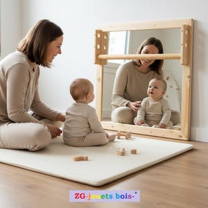 Montessori shatterproof acrylic baby mirror, wood, adjustable pull-up bar, 65x65 cm, compact design, balance aid, walking aid