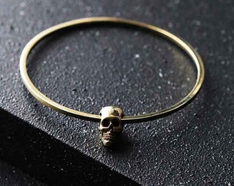 The Circle & Skull Bangle./Only at DEFY JEWELRY/Brass,Gold and Silver color / Unisex jewelry /Special design/Skull chic/Unique gifts.