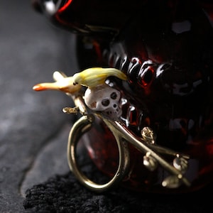 Vogel en schedel op tak Ring met handwerk geschilderd origineel ontwerp door DEFY JEWELRY