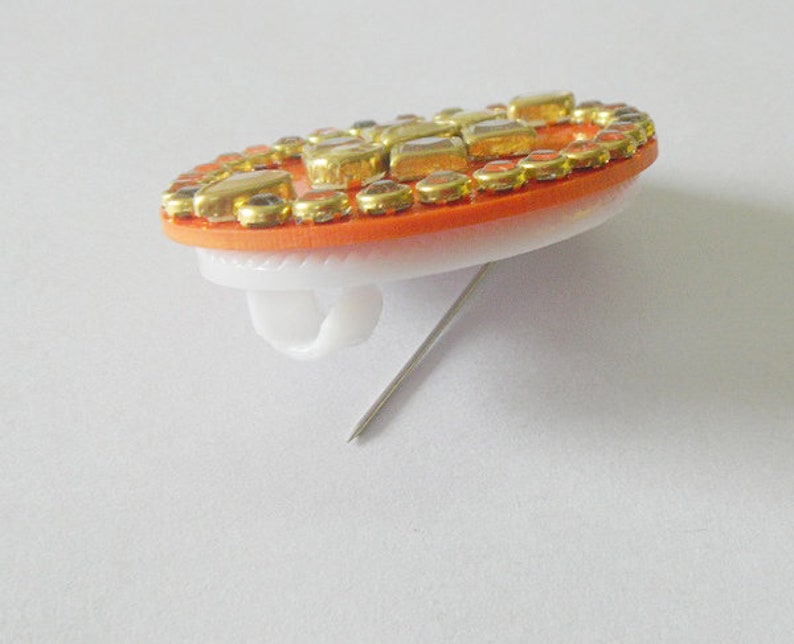 saree brooch online