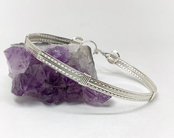 Bracelet minimaliste en fil d'argent, bracelet emballé en fil d'argent fait main, cadeau d'anniversaire, cadeau pour elle