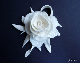Weiße Rose Brosche