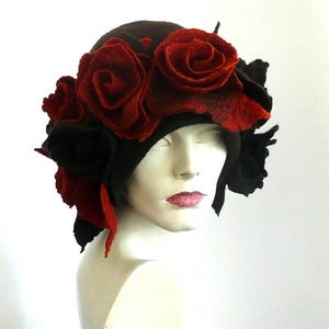 Cloche felt hat, felted hat ,black hat, felt hats,Cloche Hat,1920 Hat, Art hat,BlackHat, Cloche Victorian 1920's  Women's hat, Russet roses
