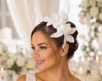 White Birdcage Veil Fascinator, Bridal Fascinator Headband, Wedding Headpiece, White Fascinator Hat, Bridal Hair Accessory, Race Day Hat