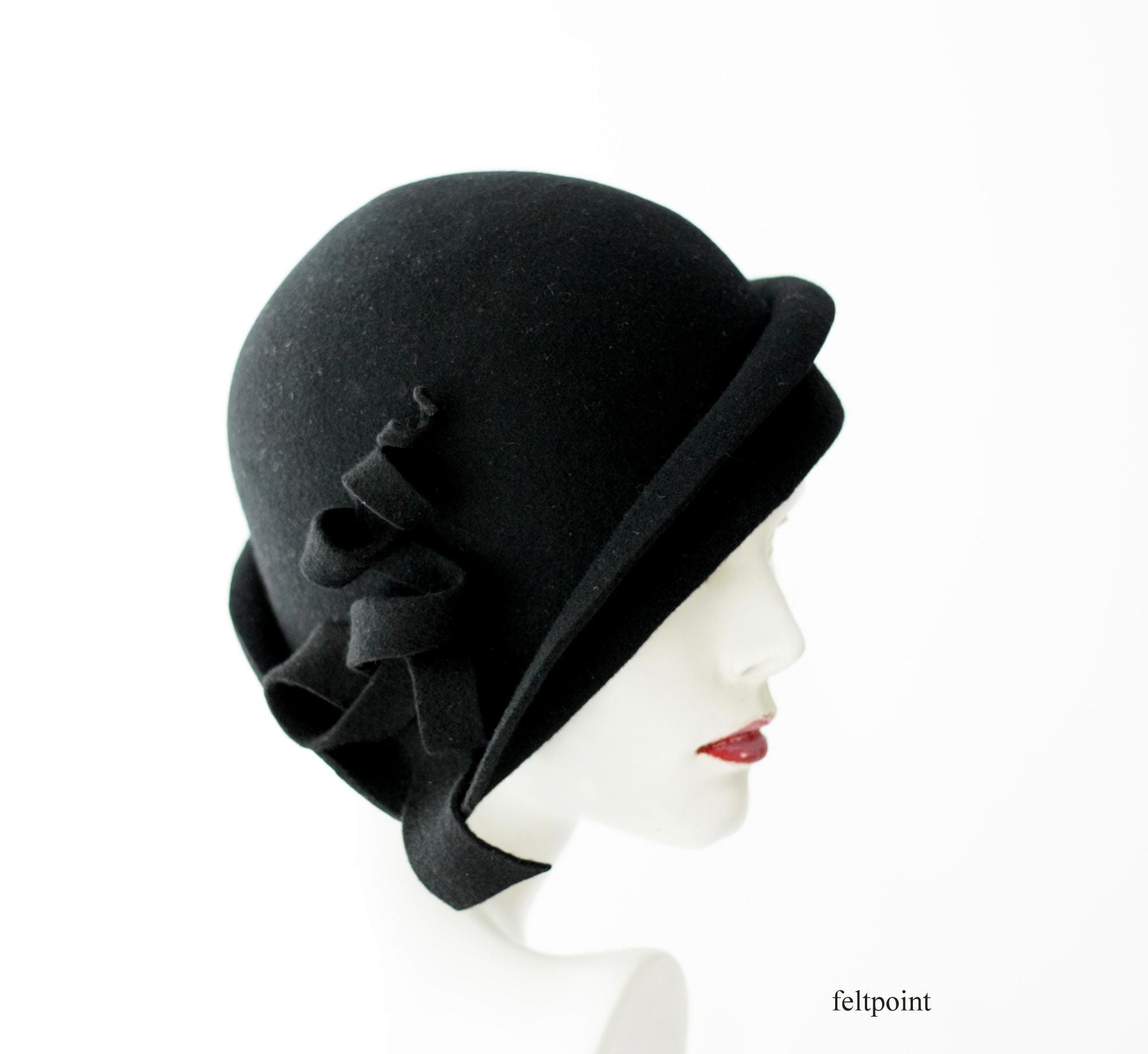 Elegant Black Cloche Hat for Women – 1920s Vintage Felt Hat  display picture 2