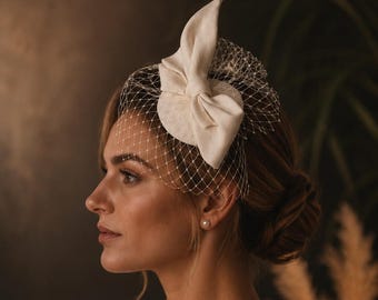 Modern Fascinator with Netting – Handmade Headpiece for Weddings, Races, or Special Occasions