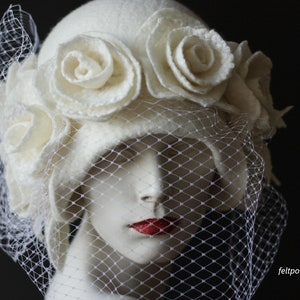 Wedding Veiling hat. White cloche hat with veil zdjęcie 2