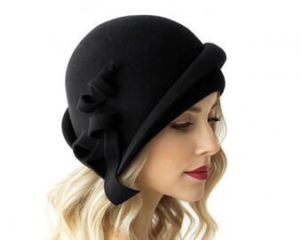 EUC VINTAGE  Elegant Black Women\'s Cloche Hat w/bow 1920’s flappers Elegant Black Cloche Hat for Women – 1920s Vintage Felt Hat  main image 3