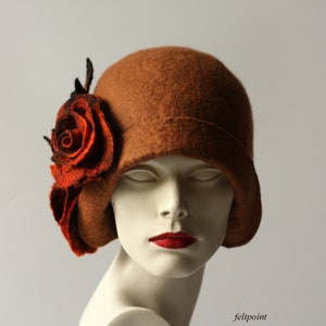 Brown cloche hat. Handmade merino wool hat