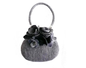 Graue gefilzte Schultertasche mit Rosen, Boho Geldbörse