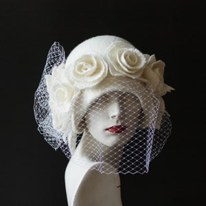 Wedding Veiling hat. White cloche hat with veil zdjęcie 5