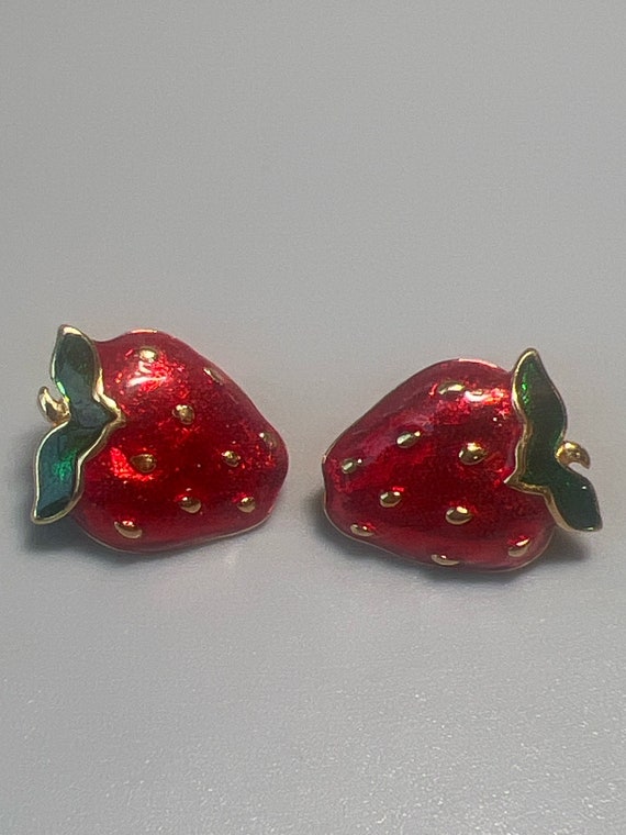 Vintage Goldtone Red and Green Enamel Strawberry … - image 1