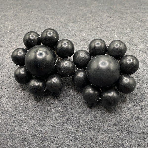 Cluster of Black Beads in a Flower Shape Clip-On Earrings (7215)