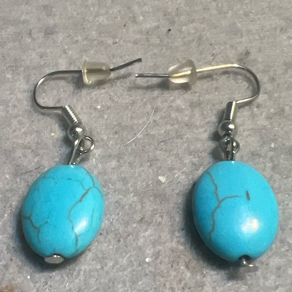 Vintage Plastic with Oval Robbin's Egg Blue Stones Dangle Earrings Pierced  (A1349gr)