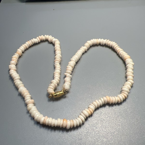 Vintage Stacked Shell Looking White Beaded Necklace (8994gr)