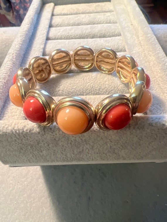 Vintage Peach and Orange Coral Stretch Bracelet (7
