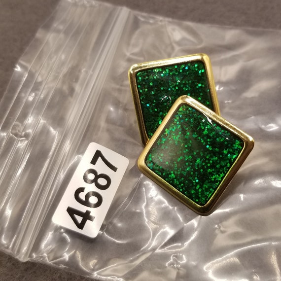 Square Gold Tone and Sparkly Green Earrings (4687) - image 4