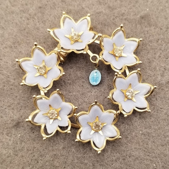 Periwinkle Blue Floral Ring with Gold Tone Brooch… - image 1