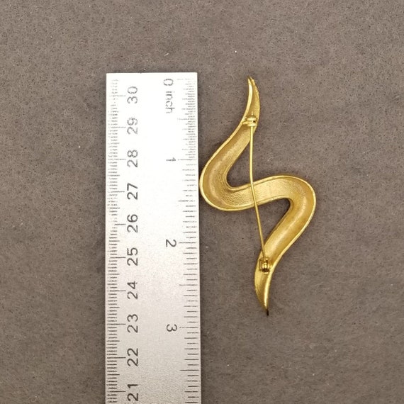 Gold Tone Squiggle Design Brooch (5870) - image 3