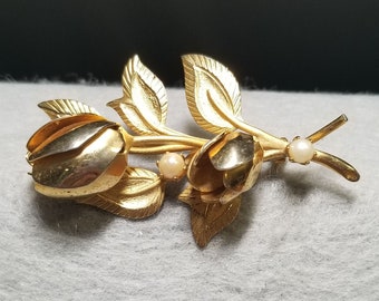 Vintage Goldtone Rose Pin/Brooch with Small Pearls (3716)
