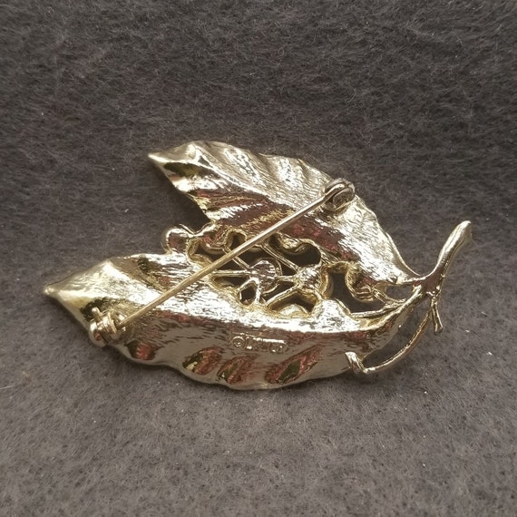 Lisner Gold Tone Leaf with Pearls Brooch (6018) - image 2