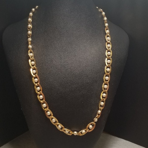 Vintage Goldtone and Pearl Napier Necklace (4900)